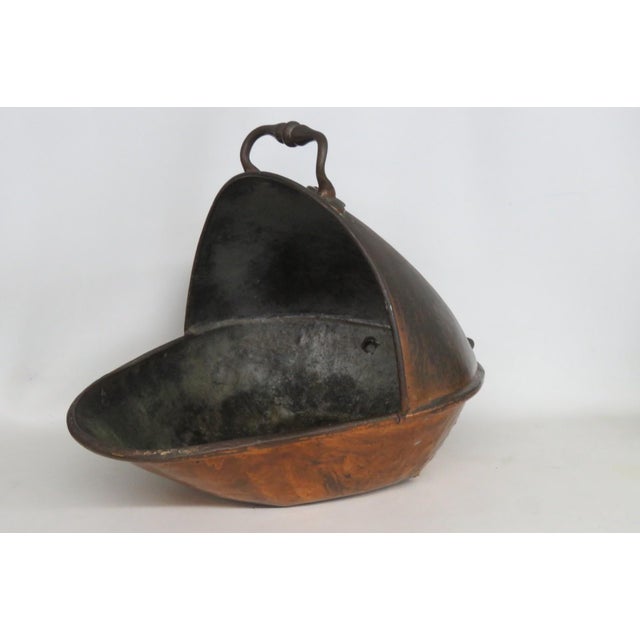 Rustic Fireside Copper Helmet Coal Bucket Flared Scuttle With Carrying Handles 5126b For Sale - Image 3 of 17