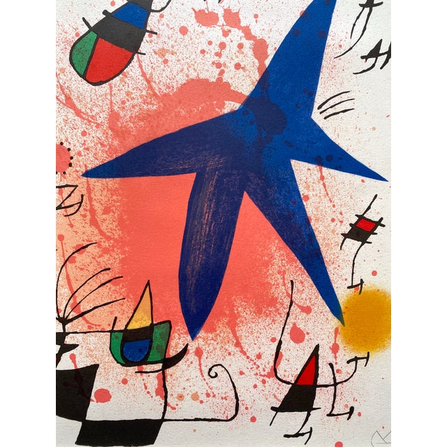 Joan Miro Vintage 1972 Mid Century Modernist Framed " Le Chanteur " and " l'Etoile Bleu " Original Lithograph Prints - Set of 2 For Sale - Image 11 of 18