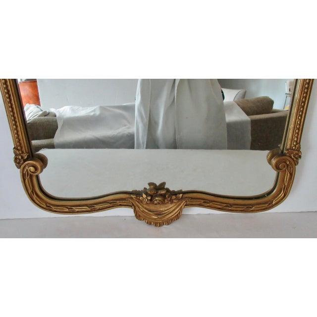 C. 1960's Hollywood Regency Era, French Rococo-Style Gold Gilded Fleur De Lis Wall Mirror For Sale - Image 11 of 15