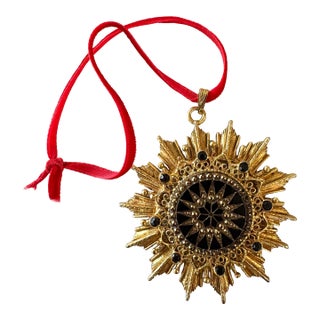 Lovely Vintage Starburst Holiday Ornament. Can Be Repurposed as a Jewelry Pendant For Sale