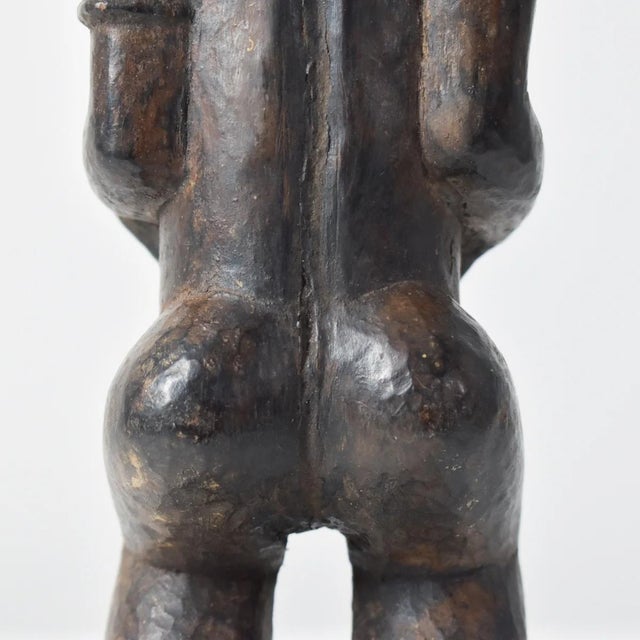 Early 20th Century Baule Wood Bearded Female Figurine On Base Côte d'Ivoire For Sale In Denver - Image 6 of 8