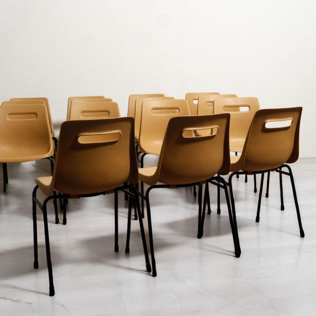 Vintage Chairs from Grosfillex, 1960s, Set of 15 For Sale - Image 4 of 18