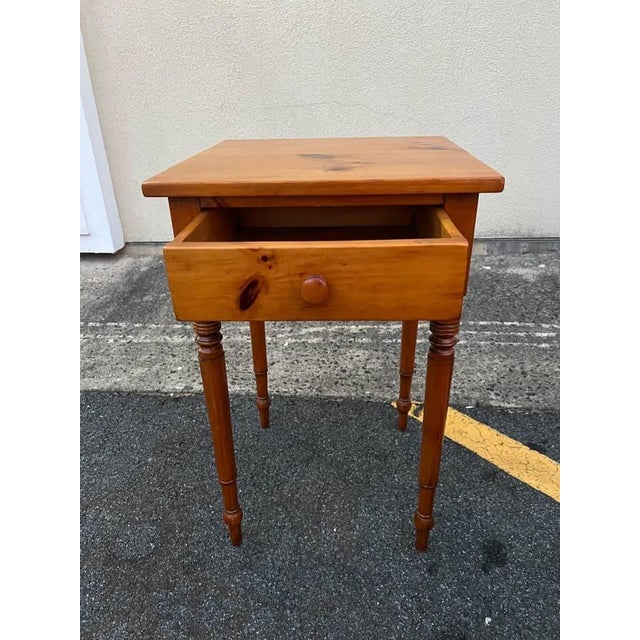 Brown Vintage Early American Style Solid Yellow Pine Single Drawer Work Table Side Table For Sale - Image 8 of 9