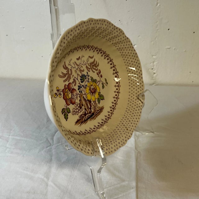 Traditional Vintage Royal Doulton "Grantham" Oval Serving Bowl, Made in England For Sale - Image 3 of 6