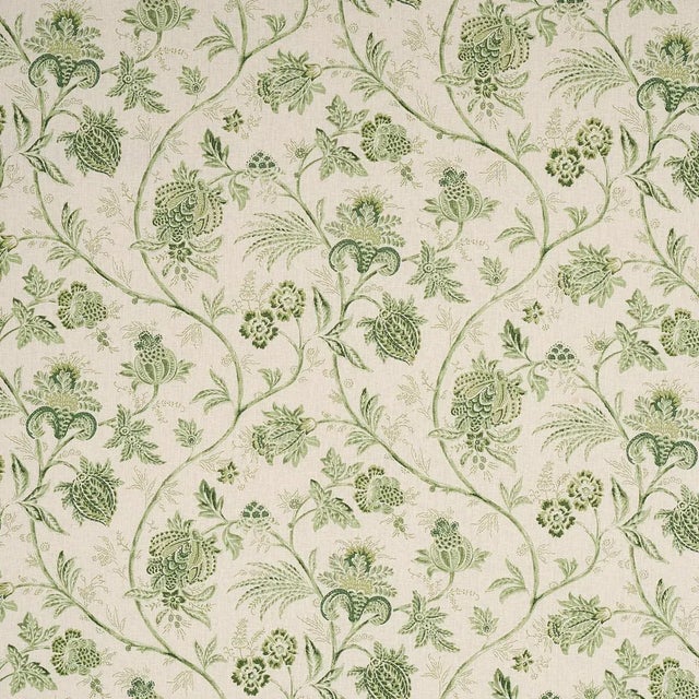 Sample - Schumacher x Mark D. Sikes Chinoiserie Vine Fabric in Leaf Green For Sale