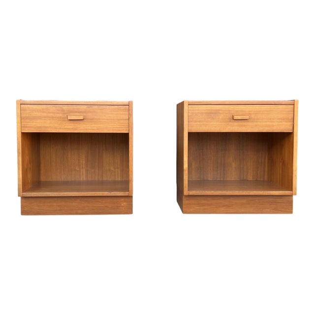 This exceptional pair of 1960s Danish Modern teak nightstands beautifully showcases the clean lines and timeless...