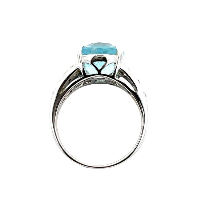 18k Gold 5.70 Carat Gfco Certified Aquamarine & Natural Diamond Ring, Size 6.75 For Sale - Image 4 of 12