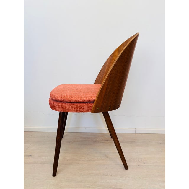Mid-Century Dining Chair by Antonin Suman for Ton, Former Czechoslovakia, 1960s For Sale - Image 6 of 10