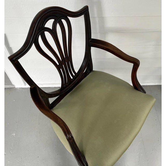 Antique Early 19th Century American Federal Ribbon Back Mahogany Arm Chair For Sale - Image 10 of 13