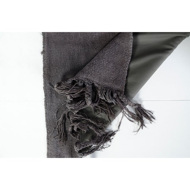 Turkish Grey Hemp Kilim Rug, 1960 For Sale - Image 15 of 18