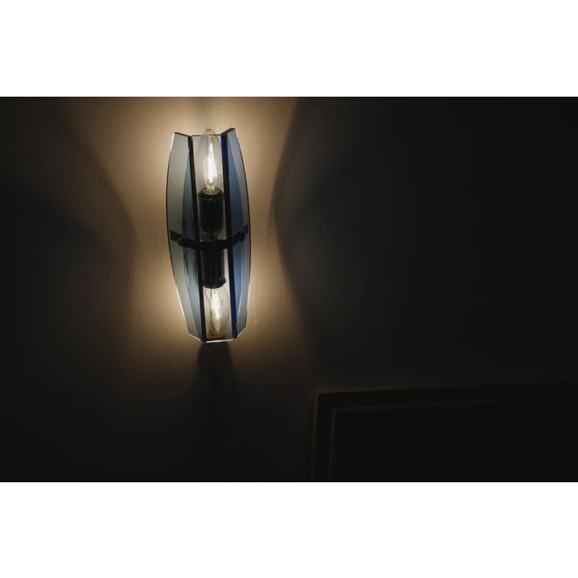 Metal Mid-Century Modern Italian Faceted Blue Glass Veca Wall Sconces by Fontana Arte, 1980s, Set of 2 For Sale - Image 7 of 13