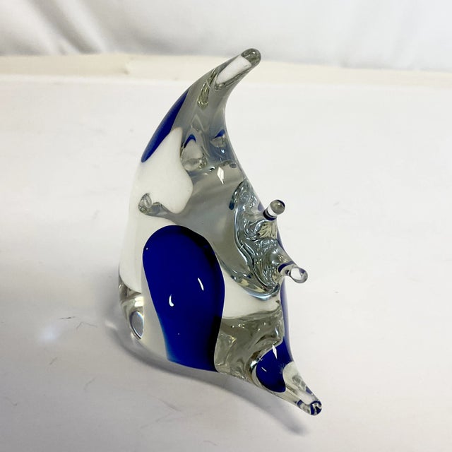 Boho Chic Mid-Century Coastal Boho Chic Italian Murano Style Fish Paperweight. For Sale - Image 3 of 10
