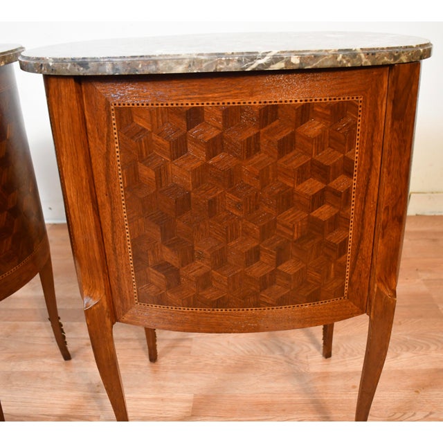 1890s Antique French Louis XV Walnut Marble Top Pair Nightstands Bedside Tables For Sale - Image 15 of 18