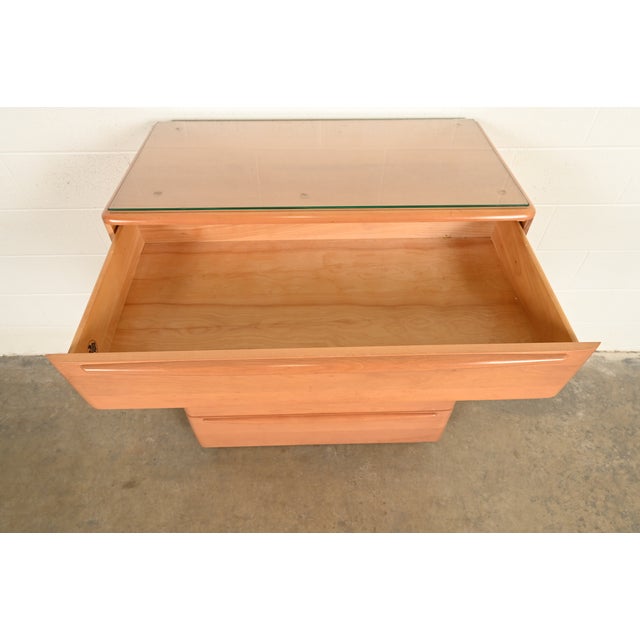 Heywood Wakefield Mid-Century Modern Solid Birch Five-Drawer Highboy Dresser, 1965 For Sale - Image 9 of 18