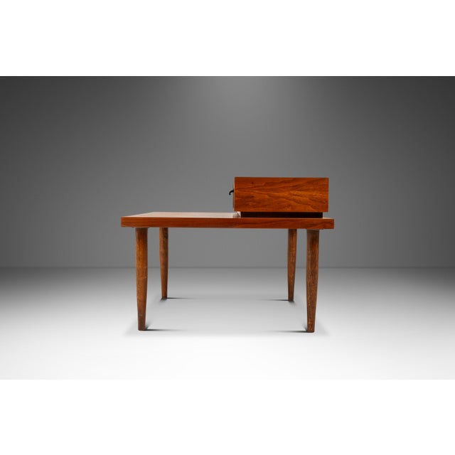 Wood Set of Two (2) Mid-Century Modern "Step" End Tables in Walnut W/ Storage Drawers by American of Martinsville, Usa, C. 1960s For Sale - Image 7 of 18