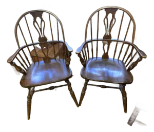 20th Century Pair of English Windsors Armchairs