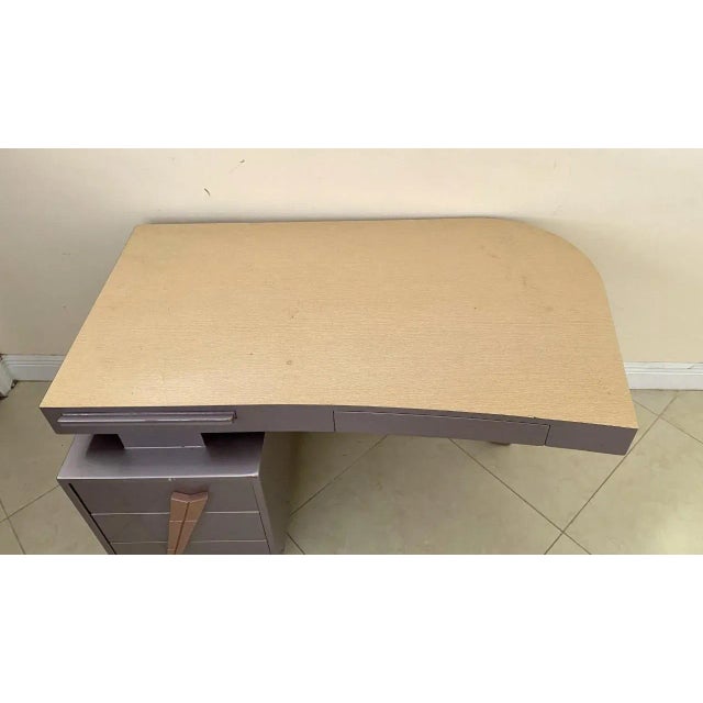 1960s Vintage Space Age Style Office Desk For Sale In West Palm - Image 6 of 8