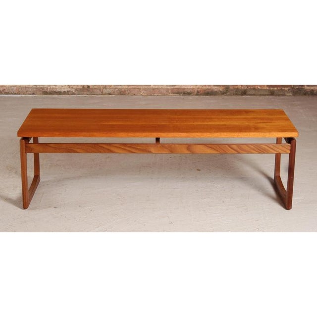 A mid century g-plan quadrille long teak coffee table, circa 1960s. Excellent restored condition. W 137cm d 46cm h 41cm