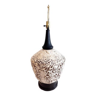 Early 20th Century Mid-Century Modern Lava-Textured Glaze Ceramic Table Lamp For Sale