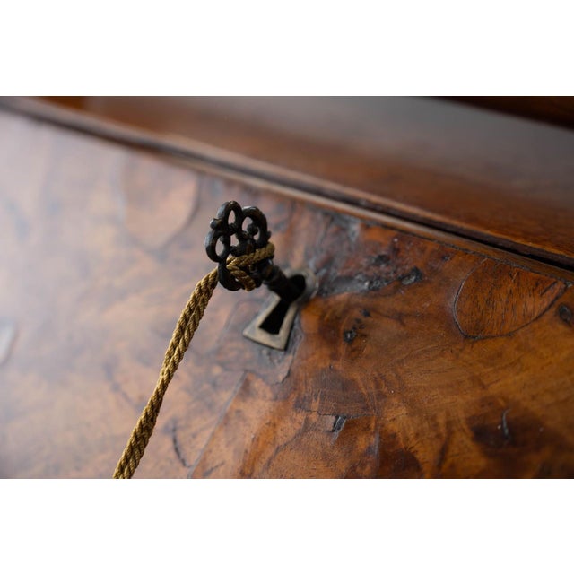 Queen Anne Style Walnut Bureau Dressing Mirror, English, 19th Century For Sale - Image 10 of 18
