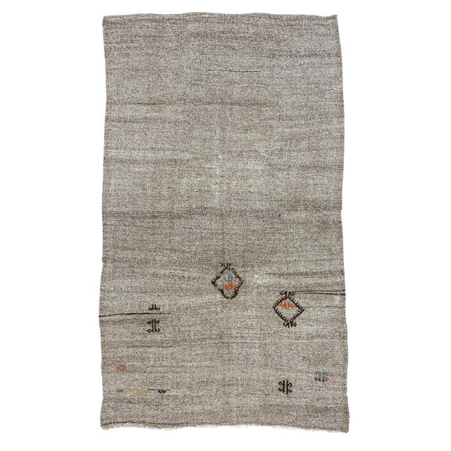 1960s Vintage Gray Kilim Rug- 5′8″ × 9′10″ For Sale
