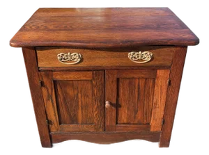 1900-1909 Quartersawn Oak Washstand