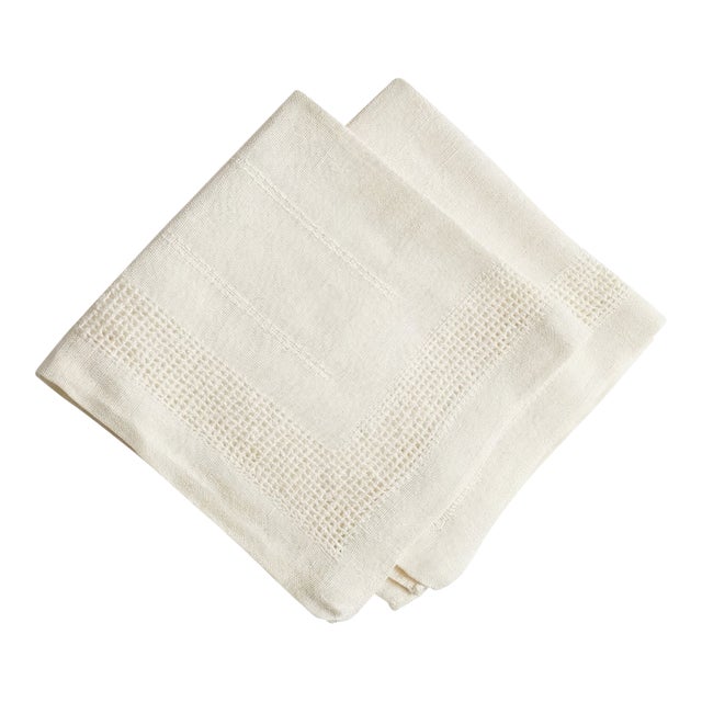 Antique Hand-Embroidered Ivory Linen Napkins – Set of 2 For Sale