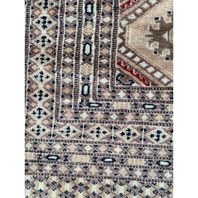 Vintage Pakistani Rug, 1980s For Sale - Image 17 of 18