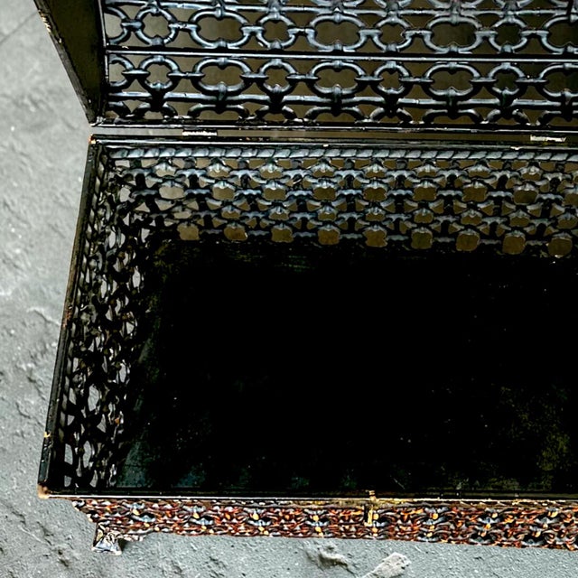 1990s Metal Keepsake Casket Featuring an Intricate Pierced Lattice Design and Dramatic Domed Lid For Sale - Image 5 of 7