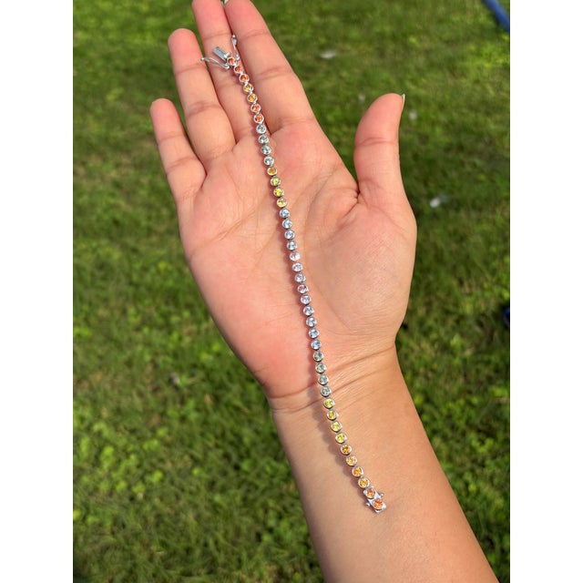 Art Deco 5.95Crt Rainbow Sapphire Bezel Set Classical Roman Tennis Bracelet in 14k Gold For Sale - Image 3 of 16