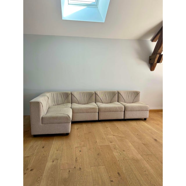Vintage Modular Armchairs and Coffee Table in Beige and Brown Wool, Germany, 1970s, Set of 6 For Sale - Image 15 of 18