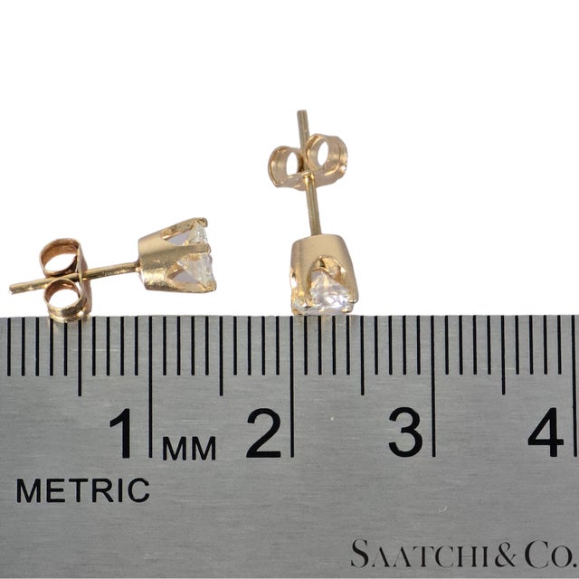 14k (585) Yellow Gold Natural Diamond Vintage Stud Earrings, A Pair For Sale - Image 11 of 11