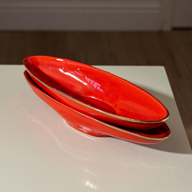 Ceramic Mid-Century Modern California Pottery Red Boat Bowls With Gold Trim - A Pair For Sale - Image 7 of 11