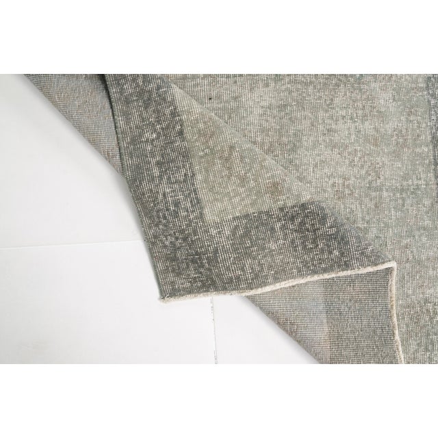 Mid 20th Century Gray Oushak Home Living Rug For Sale - Image 6 of 10
