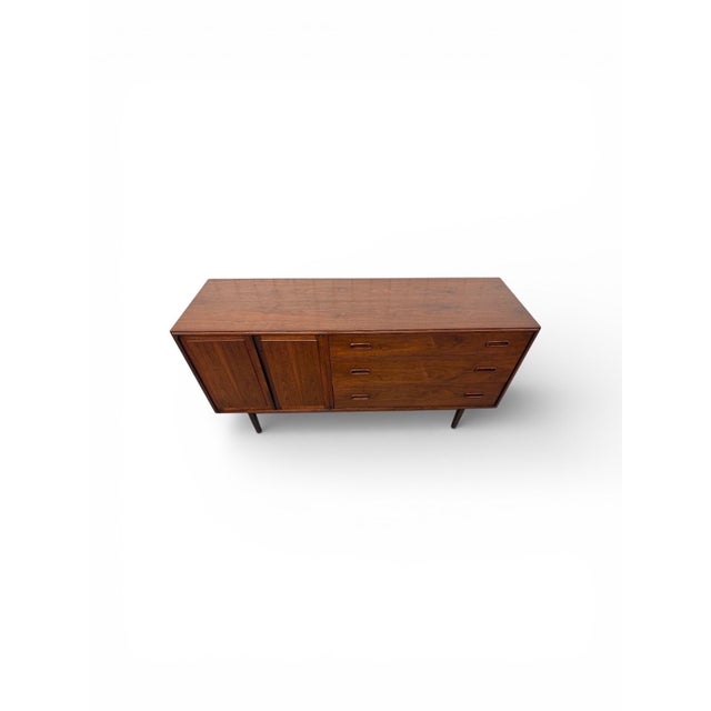 Mid-Century Modern Jack Cartwright for Founders Walnut Sideboard For Sale In Philadelphia - Image 6 of 9