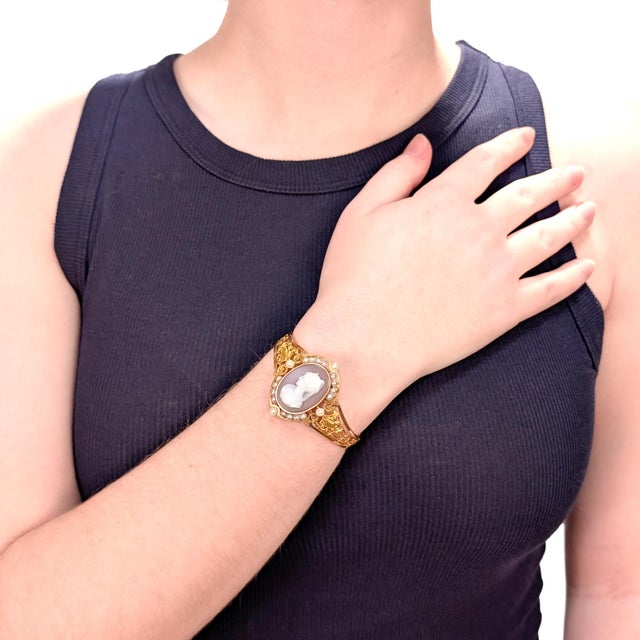 Late 19th Century Antique Victorian 18k Gold, Seed Pearl, & Agate Cameo Bracelet For Sale - Image 5 of 14