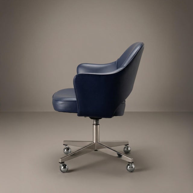 Mid-Century Modern Saarinen Executive Arm Chair in Ink Blue Leather on Stainless Steel Base by Knoll For Sale - Image 3 of 9
