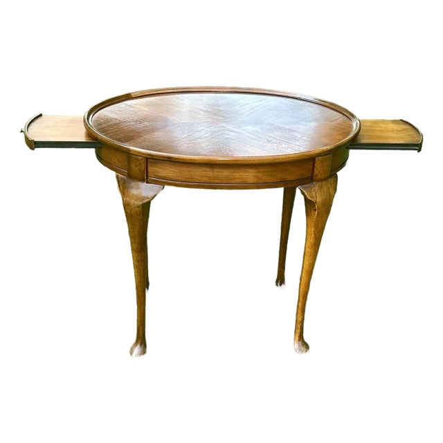 Oval Queen Anne Style, End or Tea Table, Made by Butler Specialty Company, 1960’s With Pull Out Slides, Cabriole Legs and a Burl Top For Sale