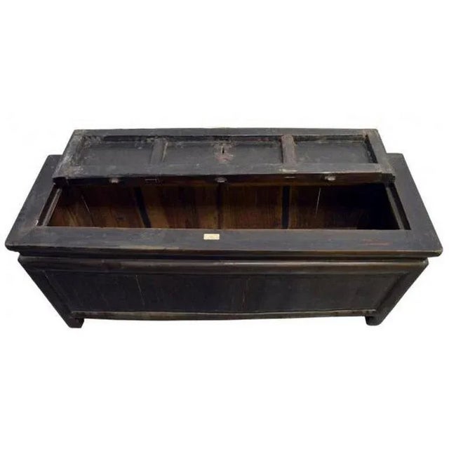 Chinese 19th Century Brown Lacquered Chinese Trunk With Brass Hardware and Rustic Appeal For Sale - Image 3 of 8