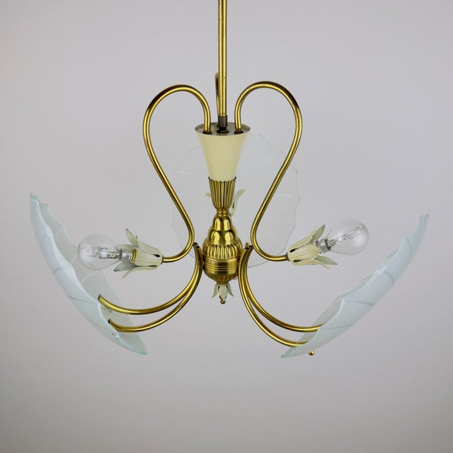 Cream Antique Brass and Glass Chandelier in the style of Pietro Chiesa for Fontana Arte, Italy, 1930s For Sale - Image 8 of 18