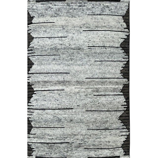 Light Gray 6x9 Gray Hand-Knotted Wool Striated Horizon Geometric Modern Carpet Rug For Sale - Image 8 of 13