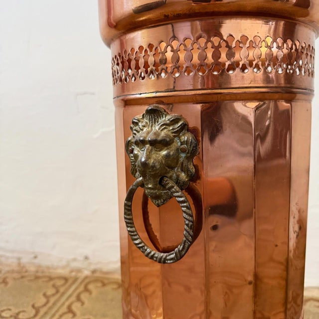 Vintage Copper Umbrella Stand with Lion Handles, 1950s, in Very Good conditions. Designed 1950 to 1959