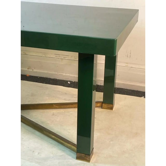 Paolo Gucci 1980s Paolo Gucci Modernist Deep Green Lacquered Wood & Brass X Base Dining Table For Sale - Image 4 of 10