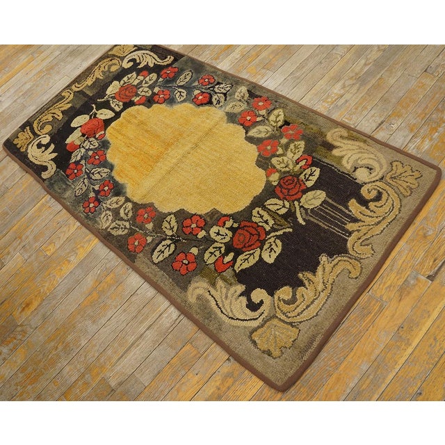 1930s Yellow Roses Medallion Antique American Hooked Rug 2' 8''x5' 0'' Handwoven Wool Carpet For Sale - Image 17 of 18