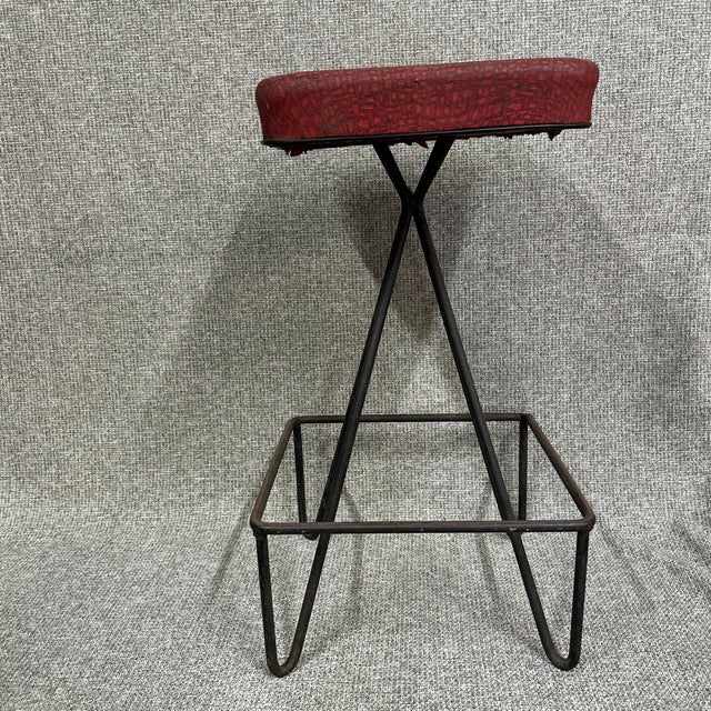 Beautiful Vintage Mid-Century Stool in the manner of Frederic Weinberg. This stool features a wrought iron base...