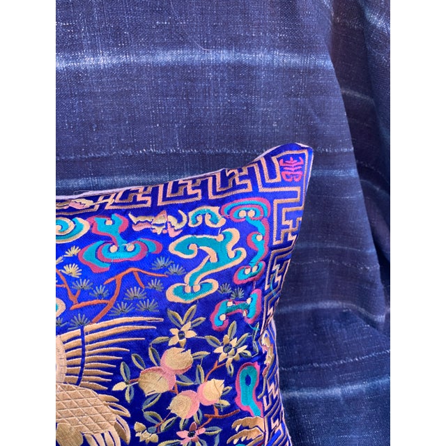Hollywood Regency Royal Blue & Gold Silk Embroidered Cranes Chinoiserie Boudoir Lumbar Pillow For Sale In Los Angeles - Image 6 of 11