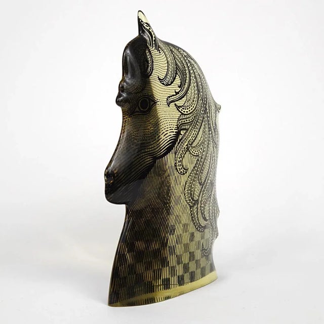 Large horse head made by Abraham Palatnik. The Brazilian artist Palatnik (1928) was the founder of the technological...