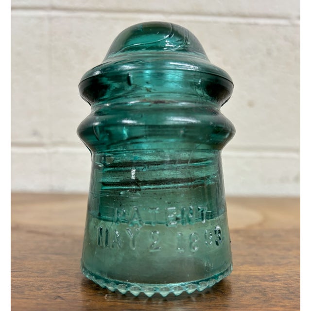This is a gorgeous aqua vintage glass Hemingray No 9 insulator. Made in U.S.A. Several insulators in stock of different...