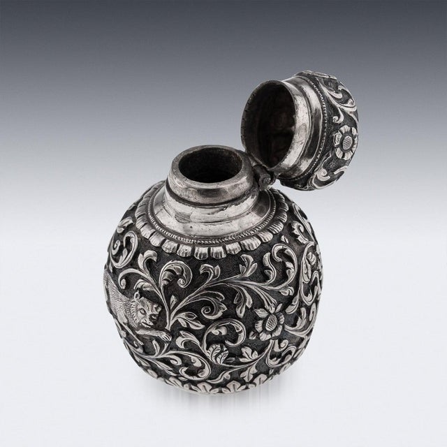 Antique 19th Century Indian Kutch Silver Scent Bottle by Oomersi Mawji, 1890s For Sale - Image 10 of 15