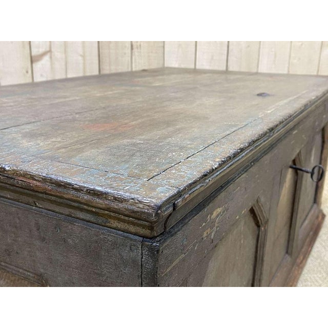 17th Century Chest in Oak and Fir For Sale - Image 15 of 18